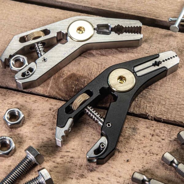 5 in one multi Pocket Grip
